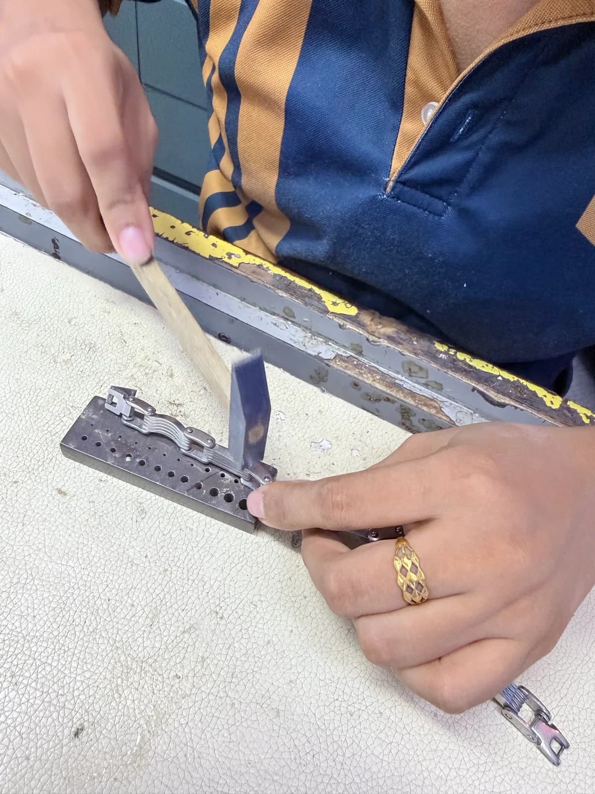 Precision bracelet work